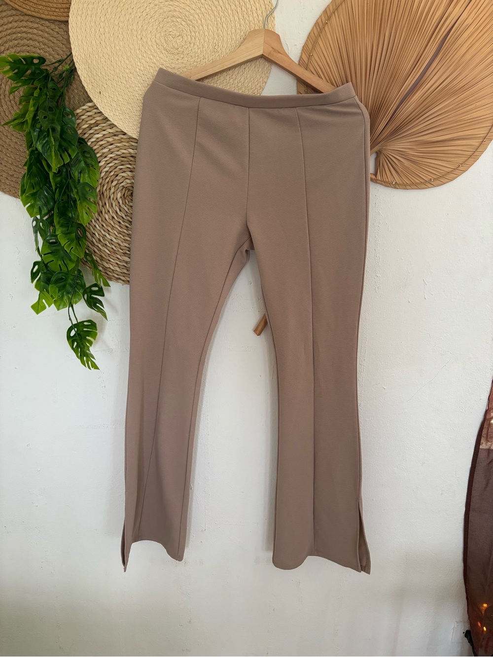 Forever 21 Taupe Split-Hem Ponte Pants